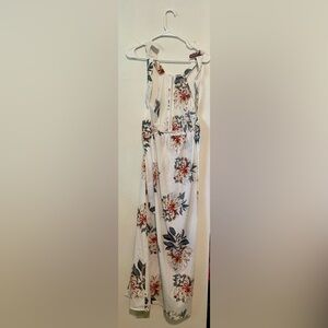 Backless beach dress